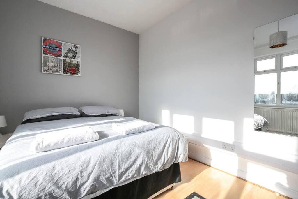 Large Modern Apartment With Garden Sleeps 10 Guests Londýn Exteriér fotografie