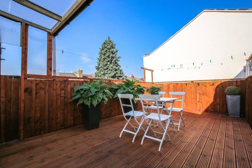 Large Modern Apartment With Garden Sleeps 10 Guests Londýn Exteriér fotografie